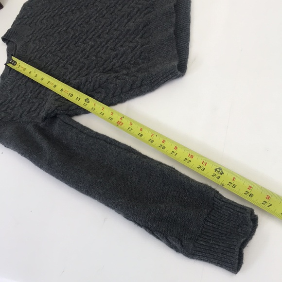 Banana Republic brand Ladies Petite Gray Sweater - Picture 7 of 9